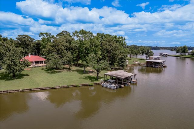 324 Red Oak Lane, Trinity, TX 75862