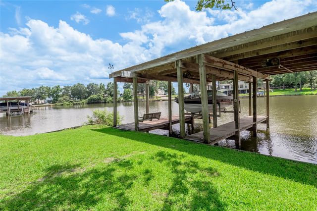 324 Red Oak Lane, Trinity, TX 75862