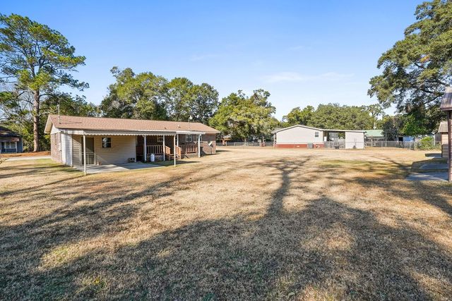 209 S Greenwood St., Geneva, AL 36340