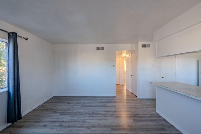 401 Georgia Street SE, Albuquerque, NM 87108