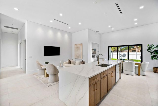 3361 NE 4th Avenue, Boca Raton, FL 33431