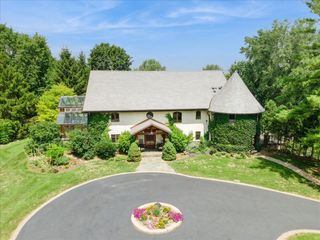 236 Steeplechase Road, Barrington Hills, IL 60010