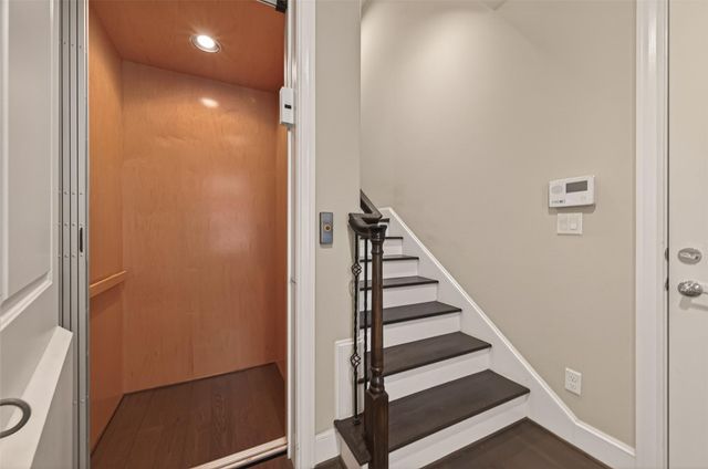 2709 Kinsley Oaks Drive, Houston, TX 77007