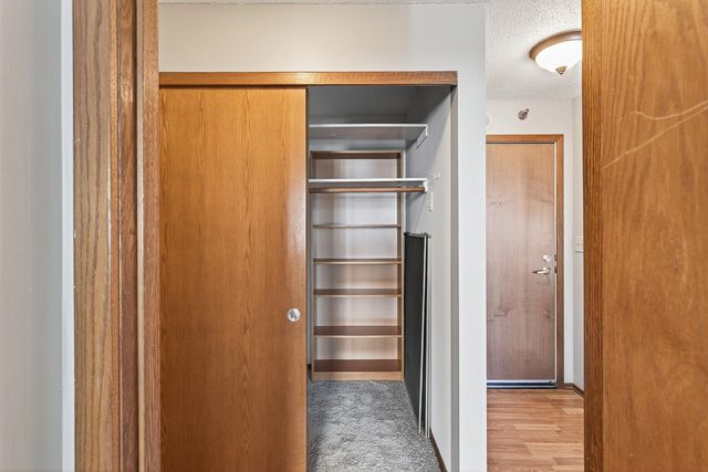 433 S 7th Street 2121, Minneapolis, MN 55415