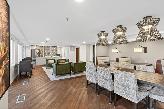 433 S 7th Street 2121, Minneapolis, MN 55415