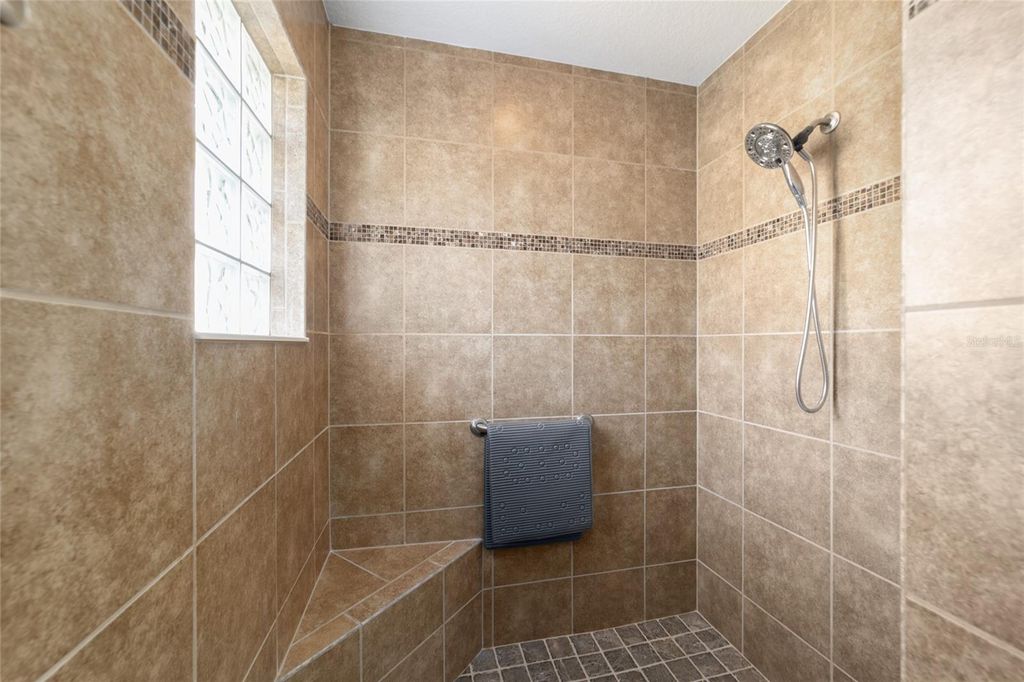 Image 21 of property listing at 2505 HEATH SPRINGS DRIVE, The Villages, FL 32162