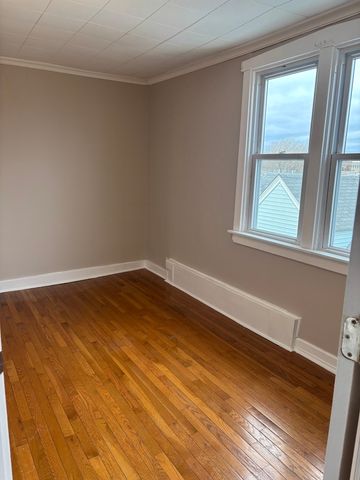 2524 N Central Park Avenue 3, Chicago, IL 60647