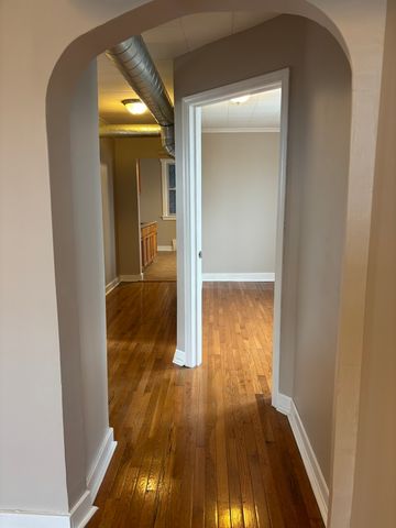 2524 N Central Park Avenue 3, Chicago, IL 60647