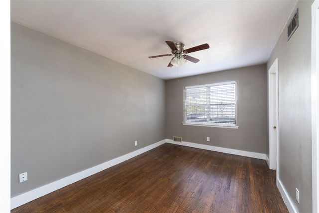 3217 Cedarcroft Lane, Dallas, TX 75233