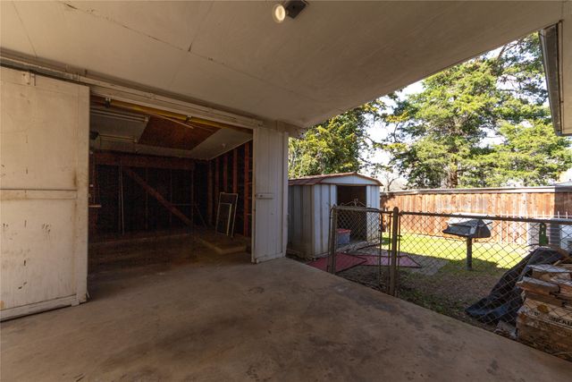 3217 Cedarcroft Lane, Dallas, TX 75233