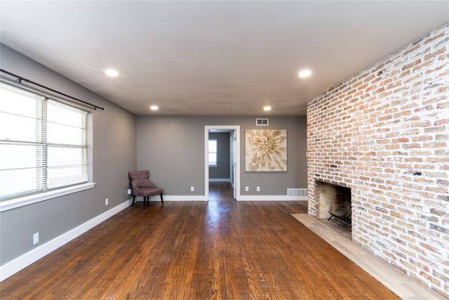 3217 Cedarcroft Lane, Dallas, TX 75233