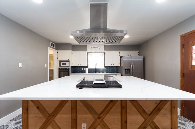 3217 Cedarcroft Lane, Dallas, TX 75233