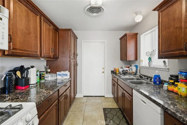 39144 Whiteash Drive, Palmdale, CA 93551