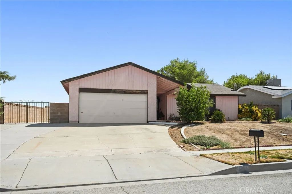 39144 Whiteash Drive, Palmdale, CA 93551