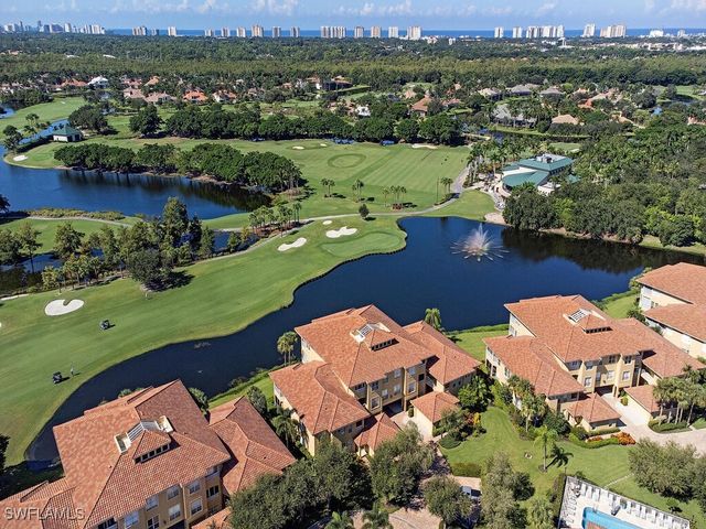 1875 Les Chateaux Blvd 104, Naples, FL 34109