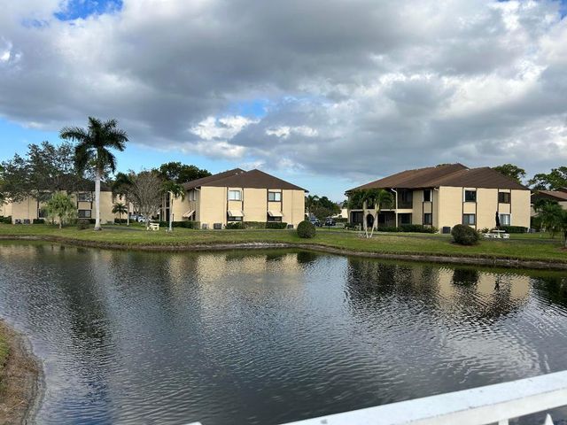 222 Pine Hov Circle A-1, Greenacres, FL 33463