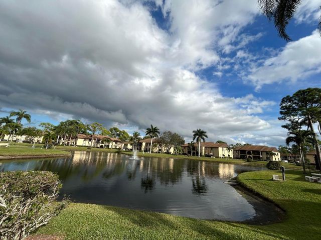 222 Pine Hov Circle A-1, Greenacres, FL 33463