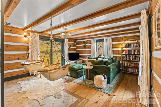 1444 Rich Mountain Road, Zionville, NC 28698