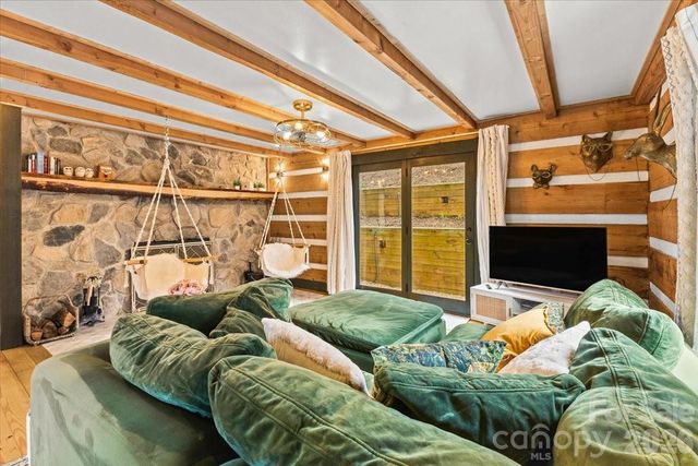 1444 Rich Mountain Road, Zionville, NC 28698