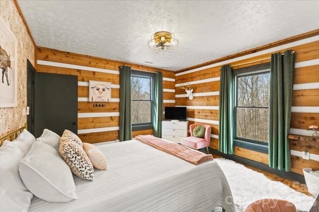 1444 Rich Mountain Road, Zionville, NC 28698