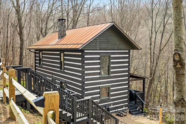 1444 Rich Mountain Road, Zionville, NC 28698