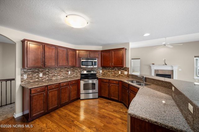 1015 Plumcreek Road, Toledo, OH 43615