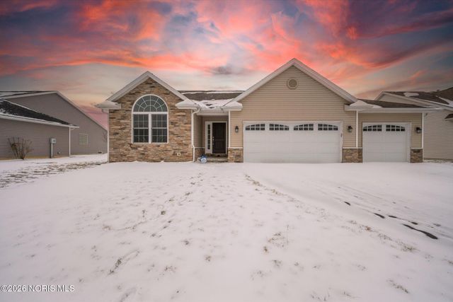 1015 Plumcreek Road, Toledo, OH 43615