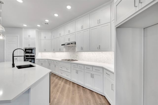 732 Shinnery Oak Way, Waxahachie, TX 75165