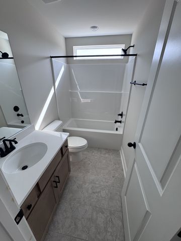 1824 Flatwaters St, Spring Hill, TN 37174
