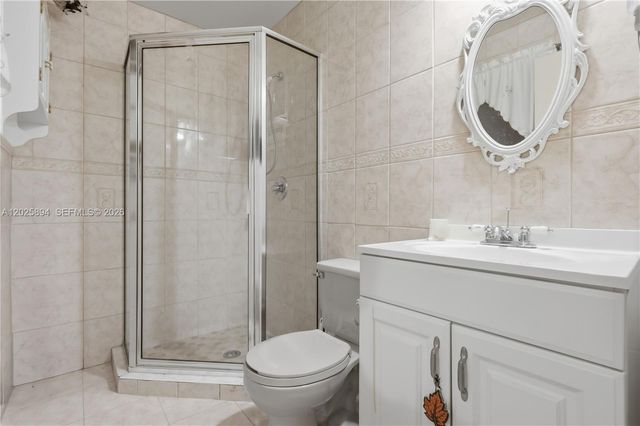 4901 NW 53rd St, Tamarac, FL 33319