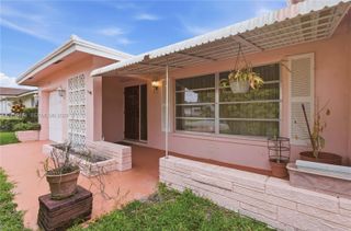 4901 NW 53rd St, Tamarac, FL 33319