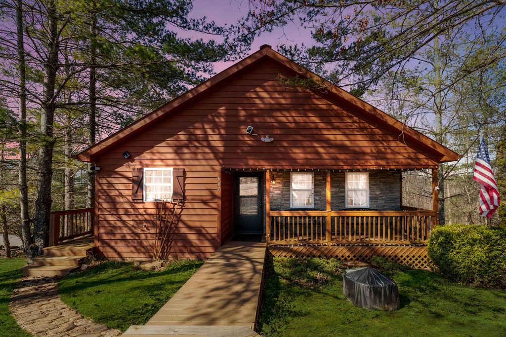 607 Enchanted Forest Way, Burnside, KY 42519