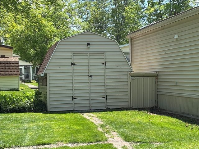 1229 Columbiana Lisbon Road 100, Columbiana, OH 44408