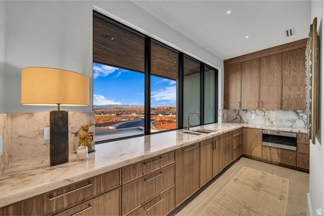 63 E COLIMA RD, Washington, UT 84780