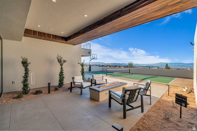 63 E COLIMA RD, Washington, UT 84780