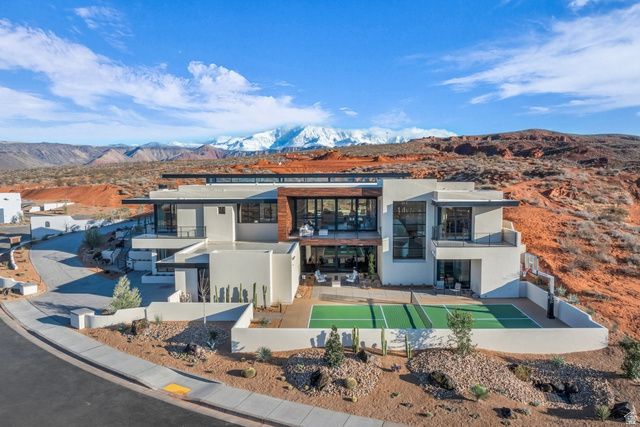 63 E COLIMA RD, Washington, UT 84780