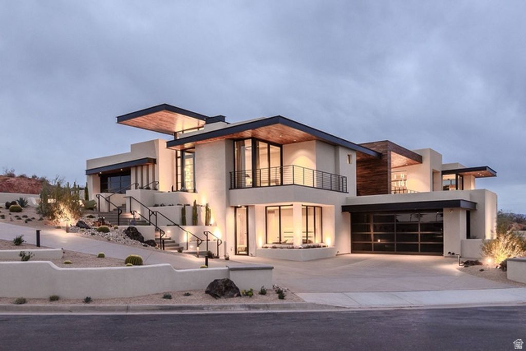 63 E COLIMA RD, Washington, UT 84780