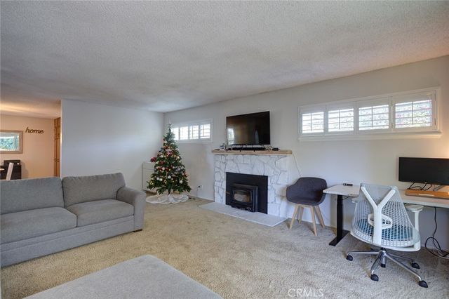 602 E Bunny, Santa Maria, CA 93454