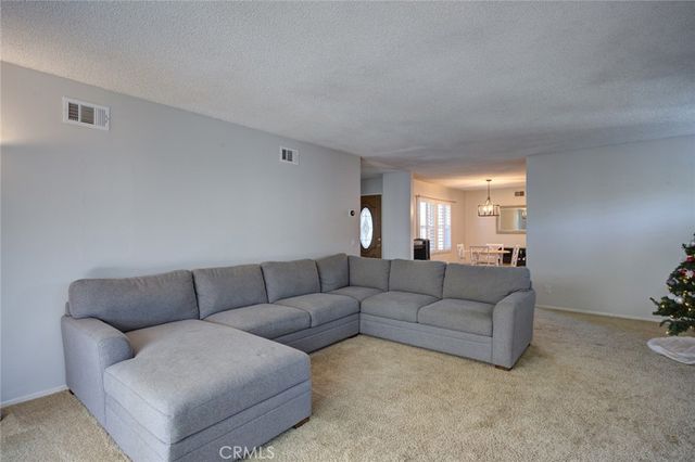 602 E Bunny, Santa Maria, CA 93454