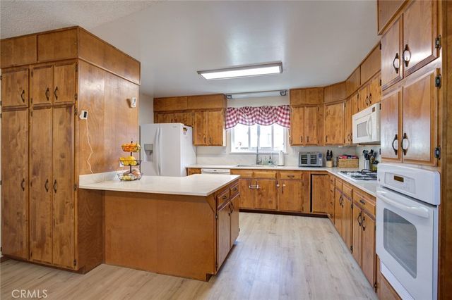 602 E Bunny, Santa Maria, CA 93454