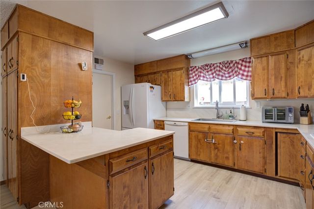 602 E Bunny, Santa Maria, CA 93454