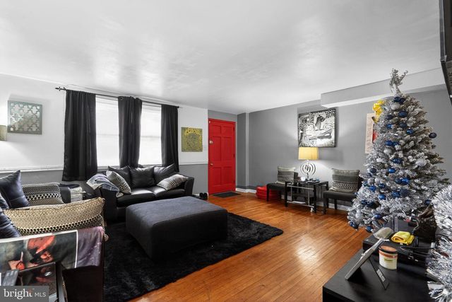 4026 GIDEON RD, Brookhaven, PA 19015