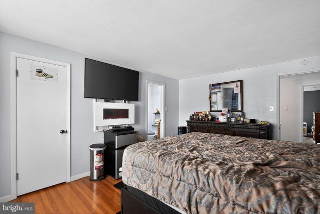 4026 GIDEON RD, Brookhaven, PA 19015