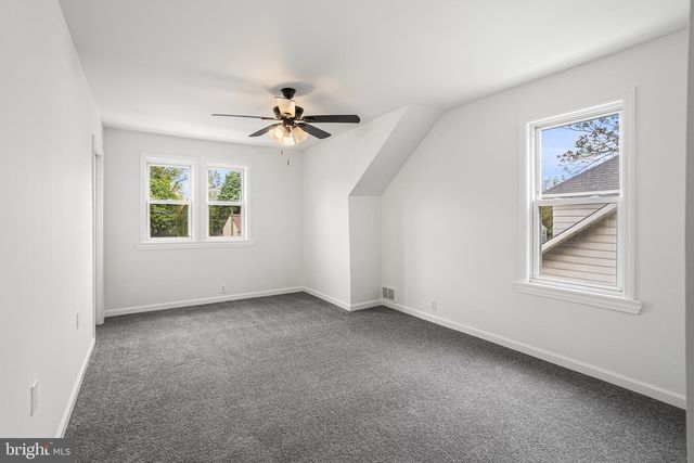410 WALNUT AVE, Laurel Springs, NJ 08021