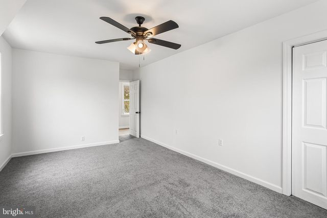 410 WALNUT AVE, Laurel Springs, NJ 08021