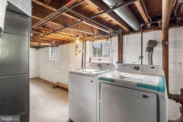 410 WALNUT AVE, Laurel Springs, NJ 08021