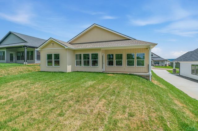 922 Stratford Avenue, Sweetwater, TN 37874