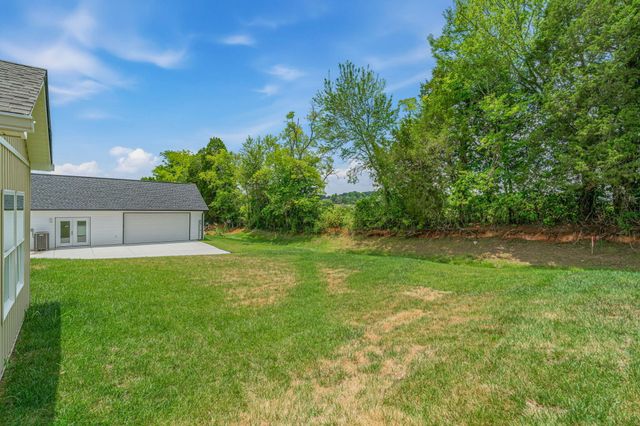 922 Stratford Avenue, Sweetwater, TN 37874