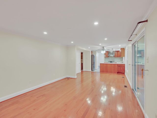 18 WINDMILL CT, Silver Spring, MD 20905