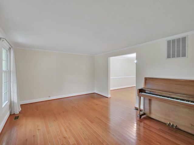 18 WINDMILL CT, Silver Spring, MD 20905